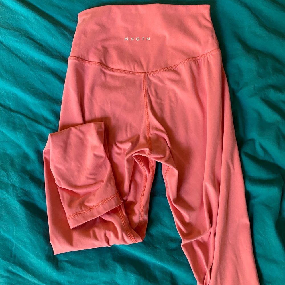 Signature Leggings - NVGTN